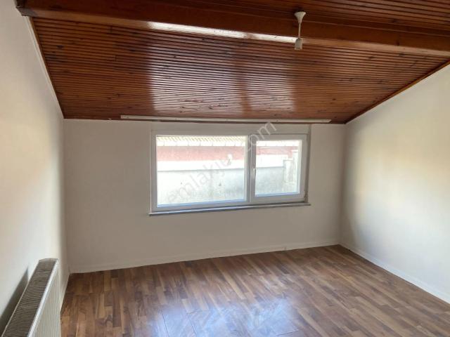 Çevik'ten İçerenköy Yeniyolda Kiralık 1+1 Daire