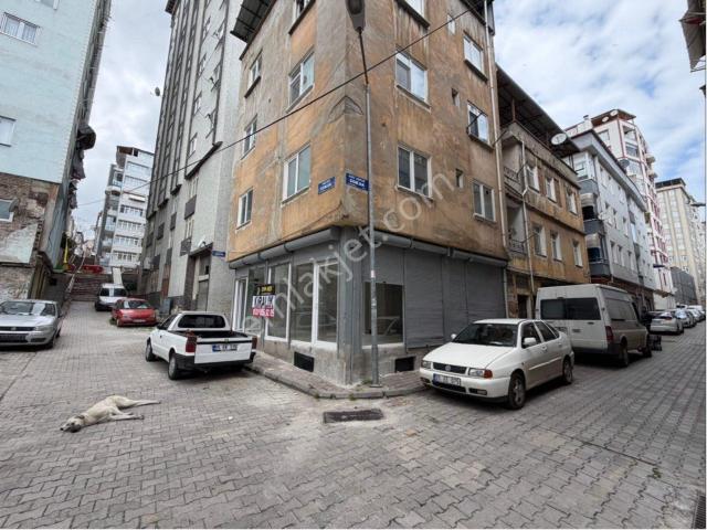 Evim nur’dan Hançerli Mh 68m2 Köşe Başı Çift Cepheli Bulvara 20 Adım Mesafede Kiralık Dükkan
