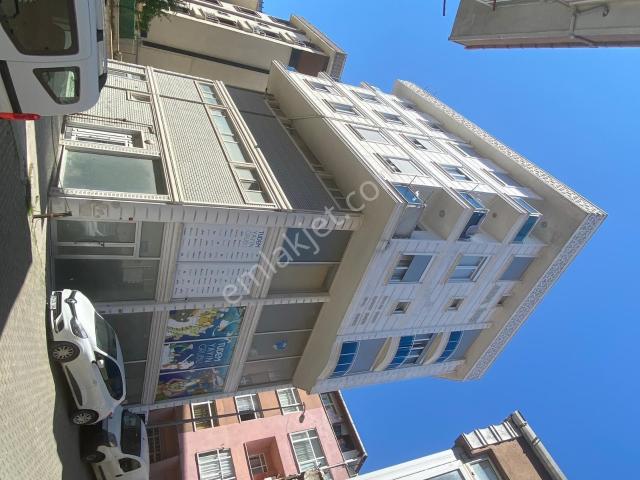 Evinibul'dan! Emaar Avm Karşısı İskanlı/90m2 2+1 Arakat