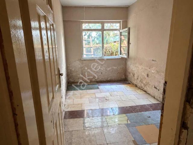 Evkur'dan Birlik Caddesine Yakın Kiralık Daire