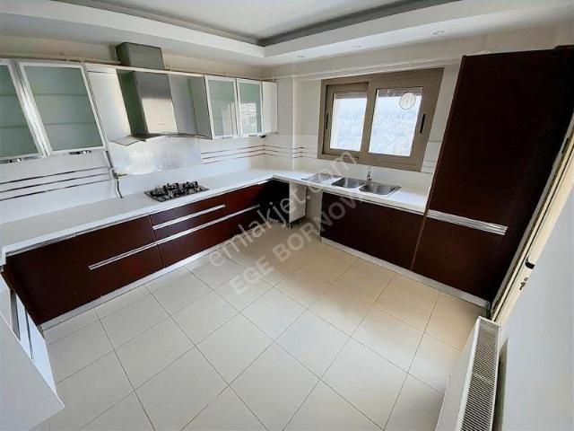 Evka3'de Havuzlu Site İçinde,4+1 Kiralık Depozitosuz Lüks Daire