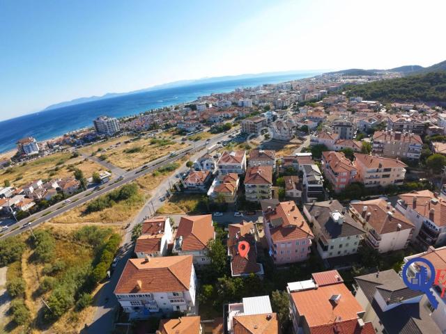 Evre Emlaktan 140 M2 Net Denize Çok Yakın 3+1 Geniş Bahçeli Satılık Villa