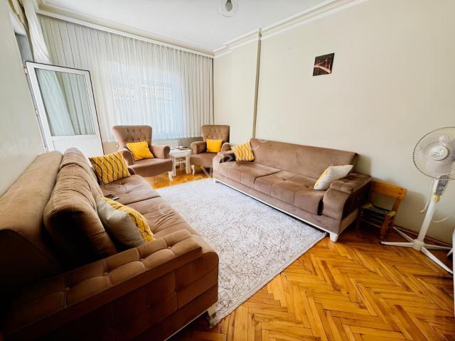 çevrem* Yeşilova'da Metrobüse Yakın Asansörlü 3+1 120m² Daire