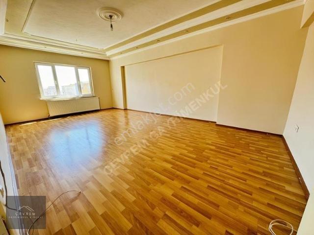 çevrem* Beylikdüzü Bankacılar Sitesinde 3+1 135m² Harika Daire