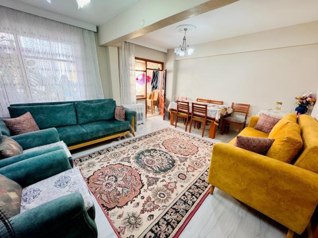 çevrem* Kartaltepe'de Harika Konumda 2+1 90m² Ara Kat