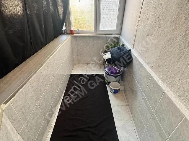 çevrem* Söğütlüçeşme'de Harika Konumda Caddeye 2+1 Ara Kat