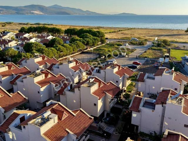 Evrenosoğlu Villalarında Denize 150 Metre 4+1 Tripleks Villa