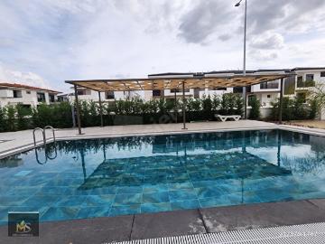 EVRENSEKİ MAH HAVUZLU SİTEDE SATILIK 2+1 DAİRE
