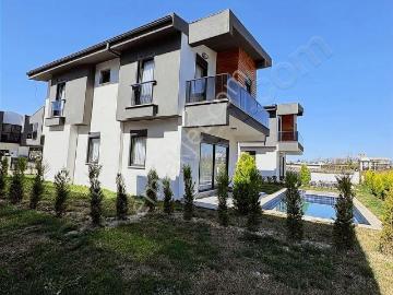Evrensekide Müstakil 3+1 Havuzlu Satılık Sıfır Villa