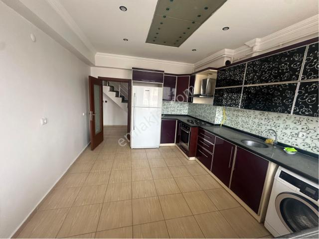 Çevreyolu Yanın’da 6+1 400 M2 Acil Satılık Dublex Daire