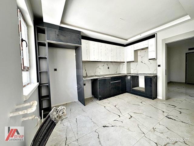 EVYAP CADDE ÜZERİ SİTEDE FUL+FUL YAPILI ÖN CEPHE 3+1