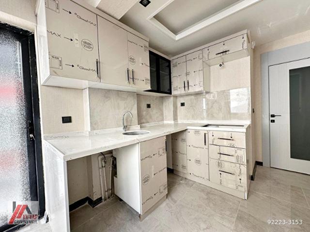 EVYAPFIRSAT! CADDE ÜZERİ FUL YAPILI ARA KAT SIFIR 2+1