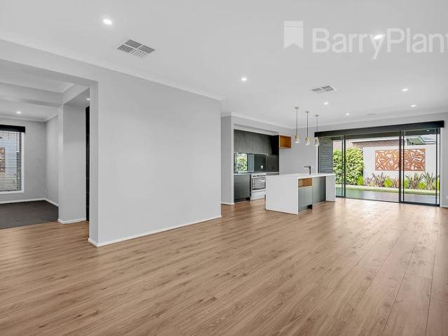 Ex Display Family Home with Quality Fittings within Waratah Estate