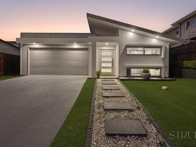 EX DISPLAY HOME WITH LUXURY LIVING | OWNERS ARE MOTIVATED TO SELL