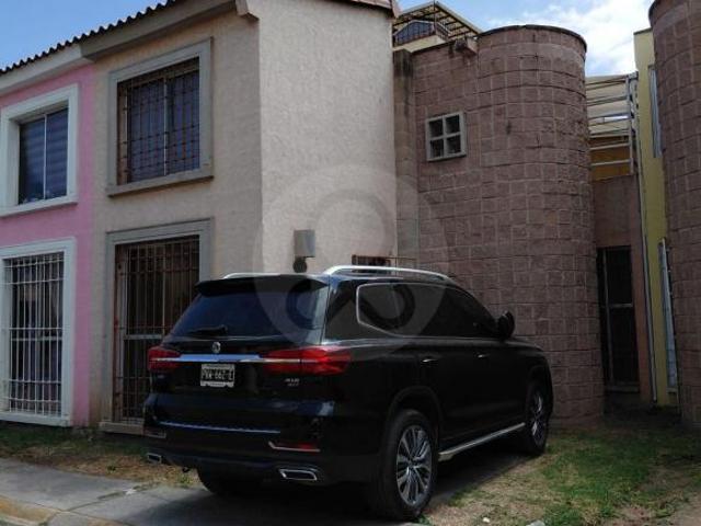 Ex hacienda Fraccionamiento II Tlalmilolpan: Casa en venta en Hacienda Piedras Negras
