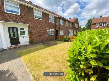 Ashton upon Mersey, M33 - Garden, Fireplace
