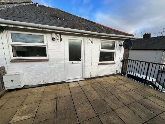 Exning Road, Suffolk CB8, 2 bed flat to rent, £1,050 pcm | PrimeLocation