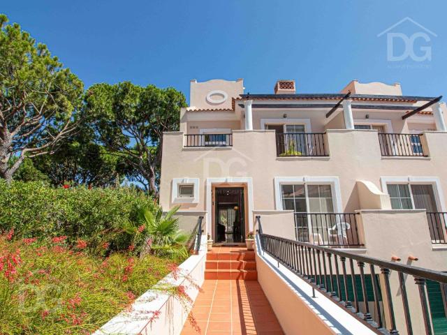 Excecional Moradia Semi Geminada T4 no Palmyra, Vila Sol 211m² Quarteira