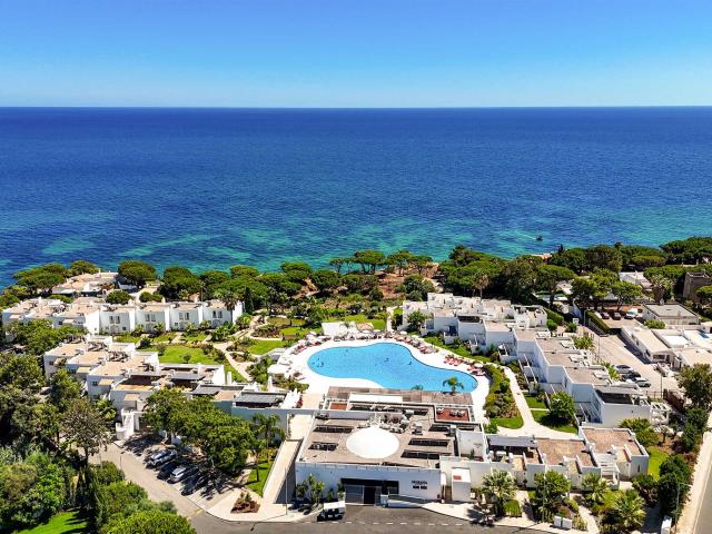 Excecional Apartamento T2 no Último Piso e com Vista Mar no. 96m² Albufeira e Olhos de Água