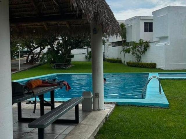 Excelente condominio en venta con seguridad