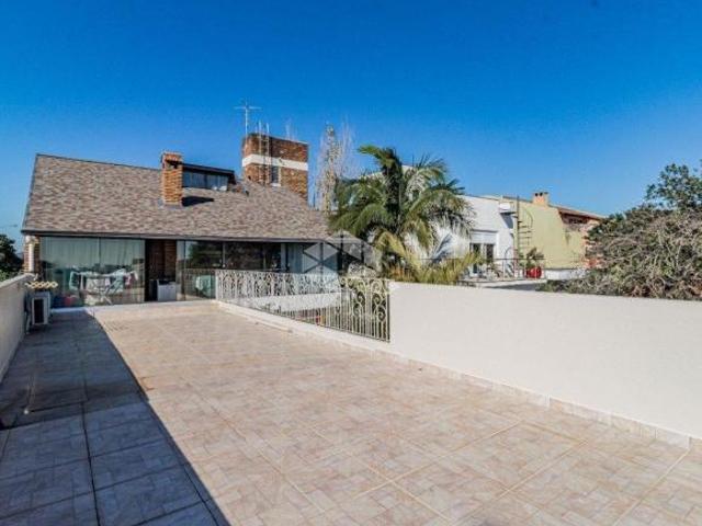 Excelente casa, 5 dormitórios, suíte, hidromassagem, closet, sauna, piscina, pomar e 4 vagas