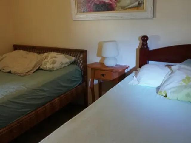 Excelente casa 5 quartos piscina hidro não é condomínio 3 quadras da lagoa
