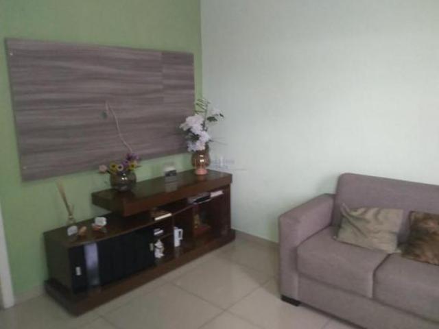 EXCELENTE CASA