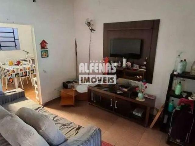 EXCELENTE CASA