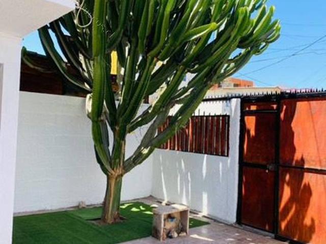 Excelente casa 2 pisos
