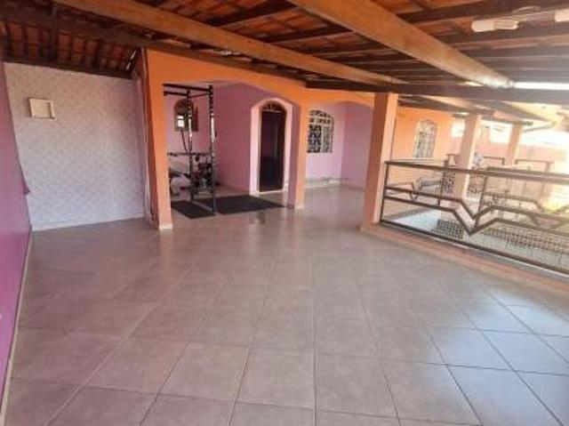 EXCELENTE CASA 3 QUARTOS EM LOTE DE 500 METROS