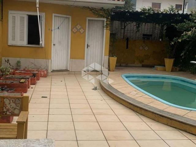 Excelente casa 3 suítes no Residencial