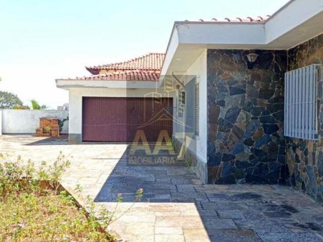 EXCELENTE CASA TÉRREA 239M ÁREA CONSTRUÇÃO 440M