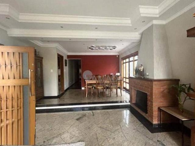 EXCELENTE CASA TÉRREA COM 3 DORMITÓRIOS SENDO 1 SUÍTE 5 VAGAS POR APENAS R$ 895.000,00