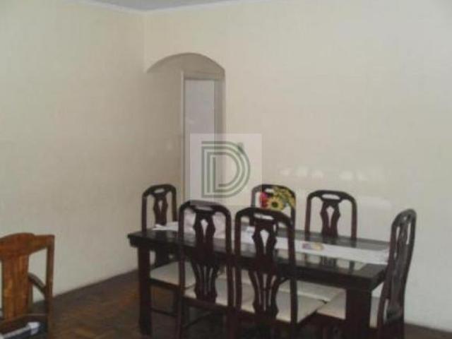 EXCELENTE CASA TÉRREA, ISOLADO E BEM LOCALIZADO