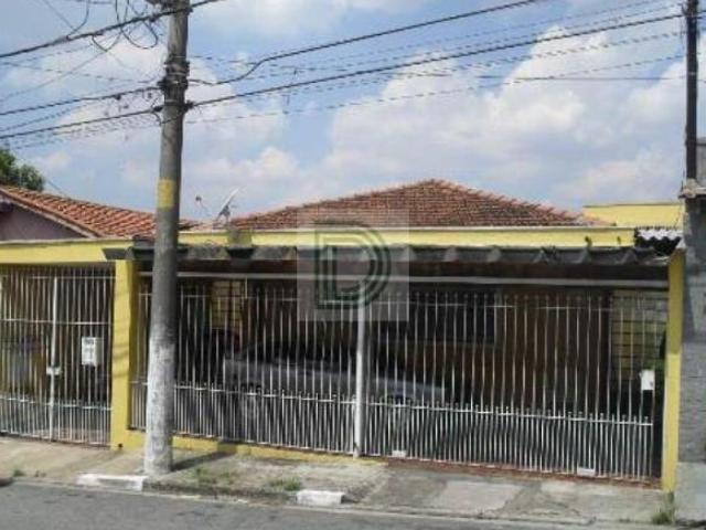 EXCELENTE CASA TÉRREA, ISOLADO E BEM LOCALIZADO