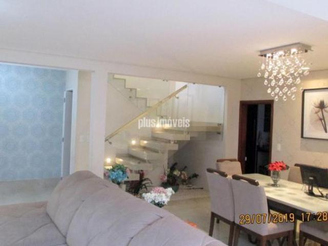 EXCELENTE CASA TODA REFORMADA NA VILA CRUZEIRO