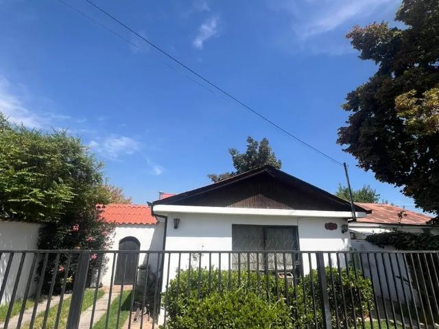 Excelente casa ubicación metro los domínicos