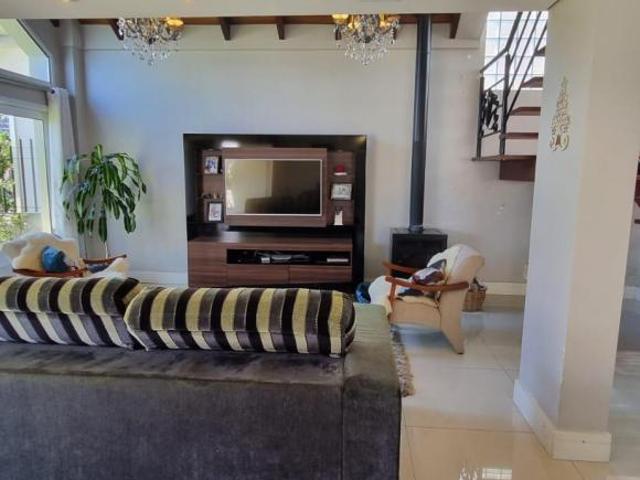 Excelente casa à venda no bairro Cidade Nova