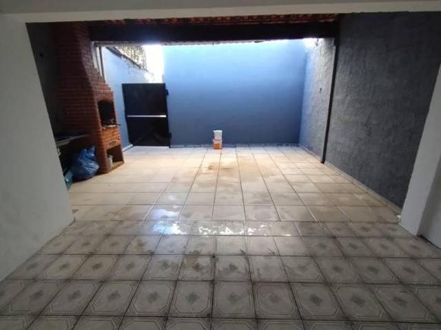 Excelente casa à venda no Jardim Melvi. Terreno medindo 6,30 X 27,00