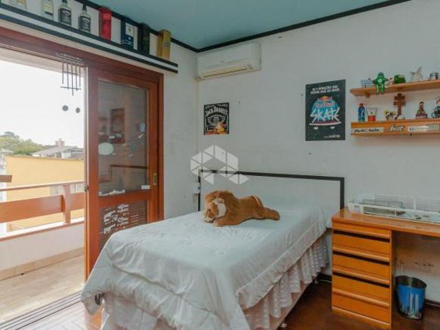 EXCELENTE CASA A VENDA DE 4 DORMITORIOS!