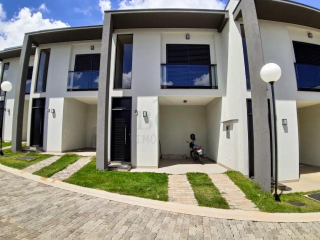 Excelente casa á venda em condomínio fechado de 65m² no bairro Belvedere em Poços de Caldas, MG