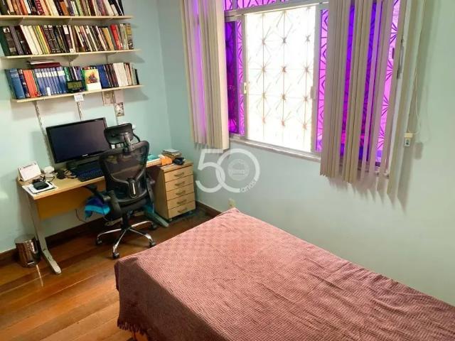 Casa Ampla 286m², 3 Quartos, Lazer com Piscina, Sauna e Churrasqueira, 3 Vagas Tanque, RJ