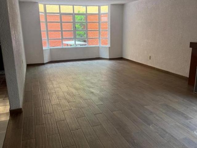 EXCELENTE CASA AL LADO DE CLUB DE GOLF MÉXICO