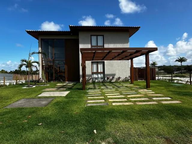 Excelente Casa alto padrão na Costa do Sauipe, porteira fechada, 450m², 5 suítes, varandão ventilado