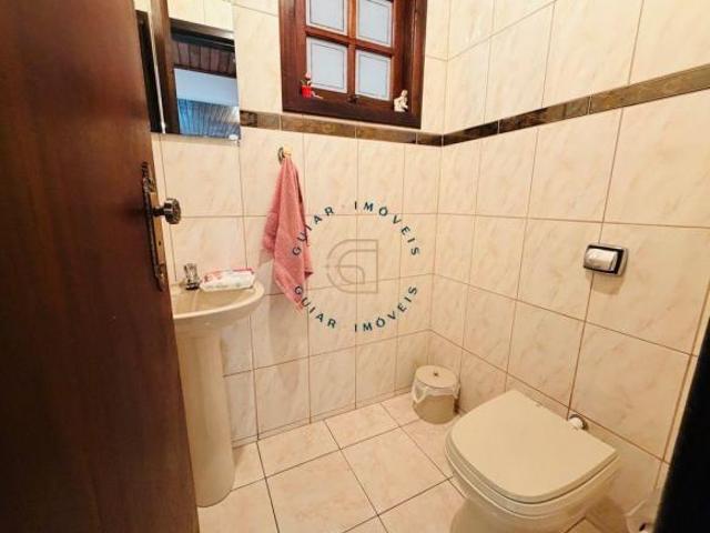 EXCELENTE CASA AMPLA, COM 04 QUARTOS, EDICULA NOS FUNDOS COMPLETA COM 02 QUARTOS