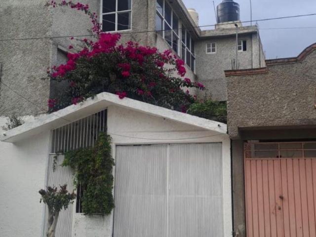 Excelente casa Amplia con departamento secci?n Playas