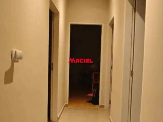 Excelente casa com 3 dormitório porteira fechada