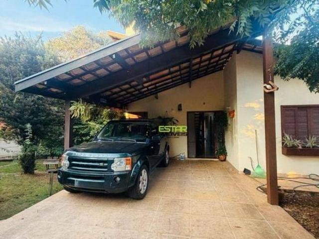 Excelente Casa com 3 Dormitórios sendo 2 Suítes e Amplo Terreno em Atibaia
