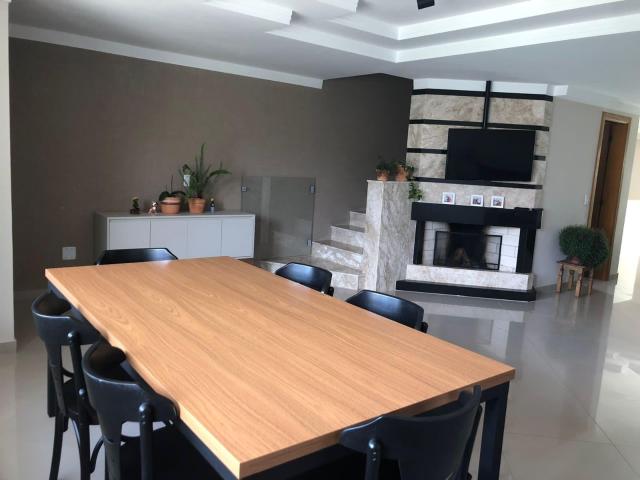 Excelente Casa com 3 dormitórios sendo um suíte para locação, em ótima localização no Bairro Jardi