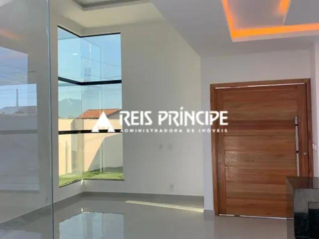 Excelente casa com 3 quartos próximo a praia em Maricá